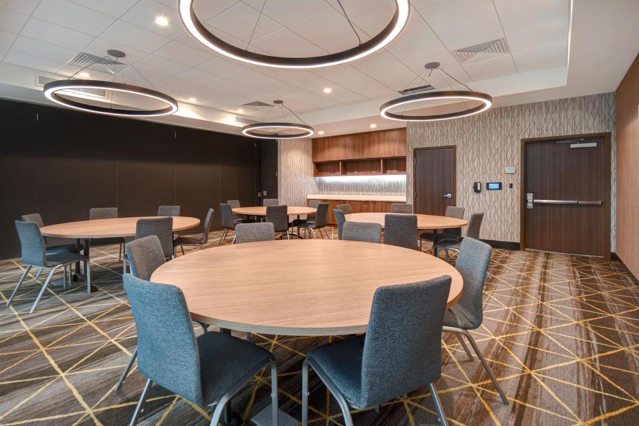 Holiday Inn - Erie By Ihg Екстериор снимка